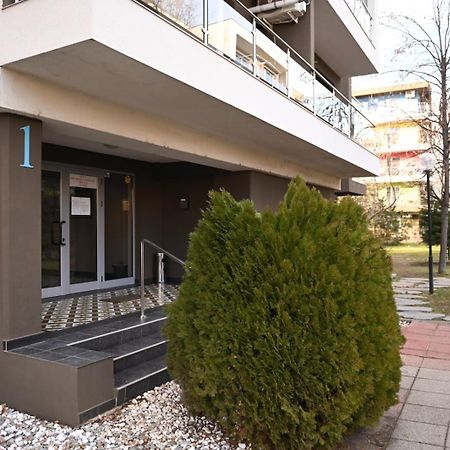 Welcome To Bucharest Airport Residences & Therme-Self Check-In Otopeni Buitenkant foto