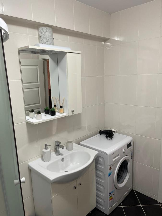 Welcome To Bucharest Airport Residences & Therme-Self Check-In Otopeni Buitenkant foto