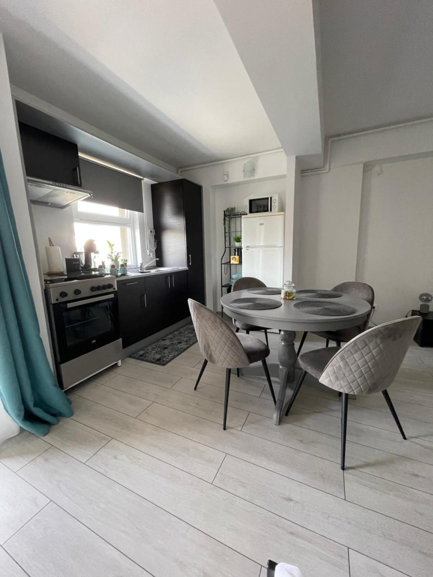 Welcome To Bucharest Airport Residences & Therme-Self Check-In Otopeni Buitenkant foto